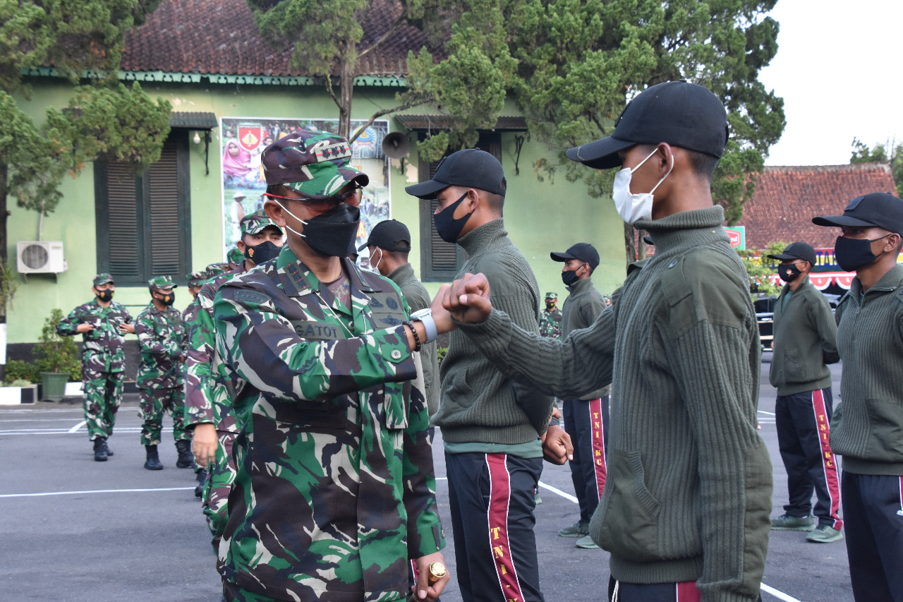 Danrem 073/MKT Kolonel Arm Putranto Gatot Sri Handoyo, S.Sos, M.M.,  Sambut Komcad Matra Darat 